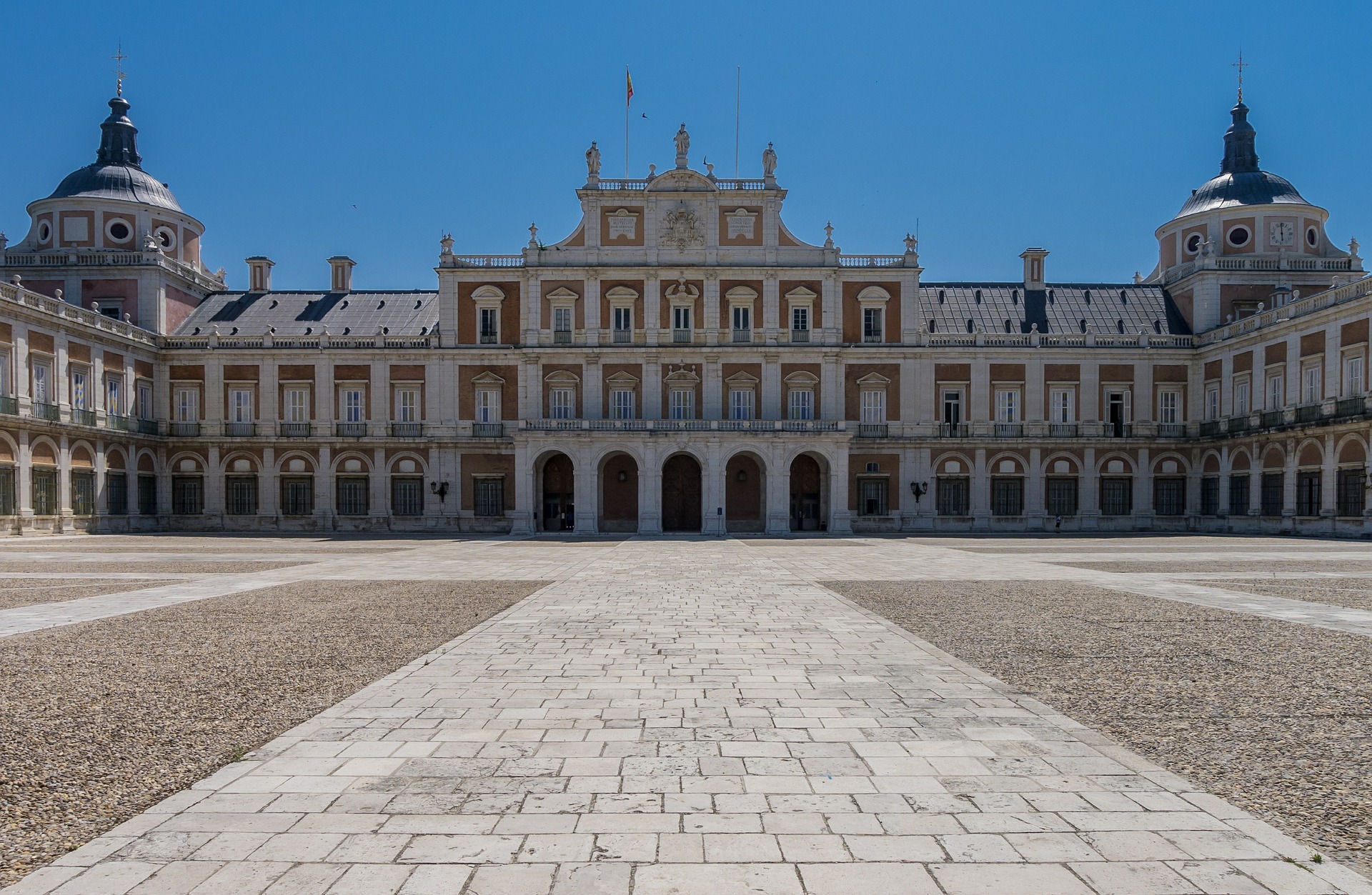 palace-394952_1920 palace-394952_1920