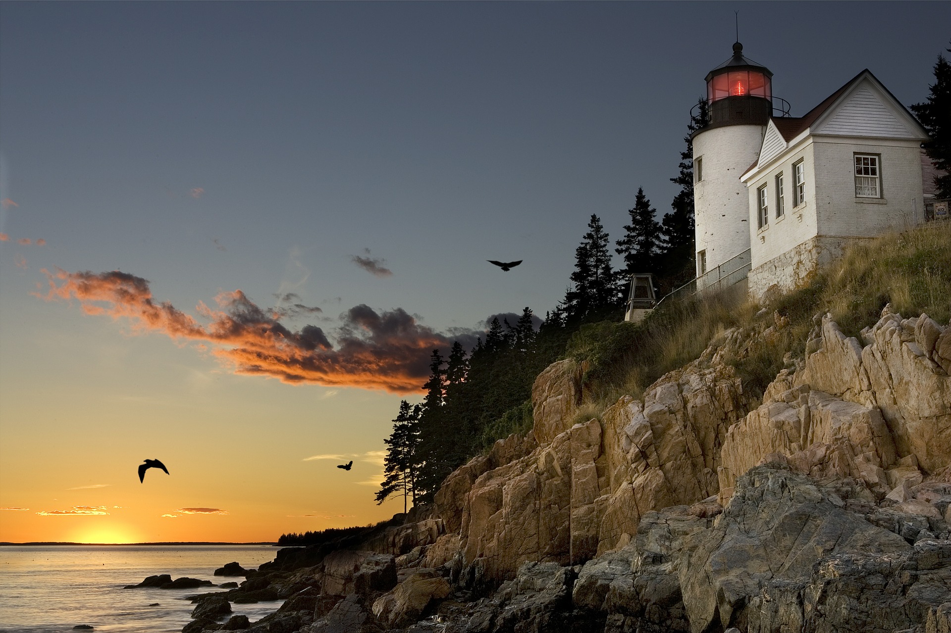 lighthouse-540792_1920 lighthouse-540792_1920