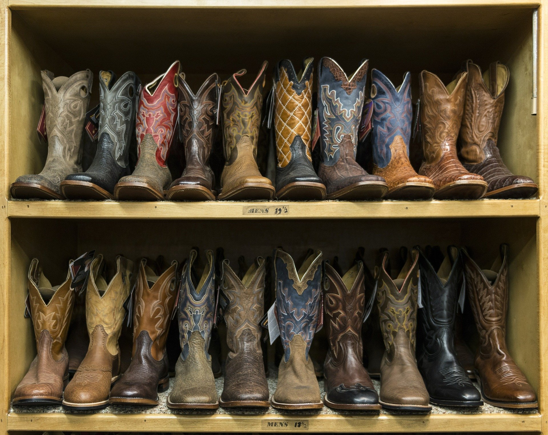 cowboy-boots-553668_1920 cowboy-boots-553668_1920