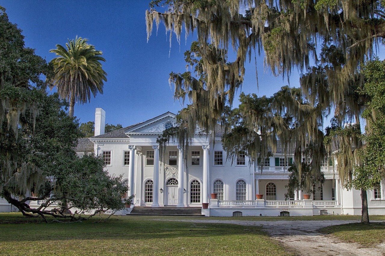 plum-orchard-mansion-2082790_1280 plum-orchard-mansion-2082790_1280